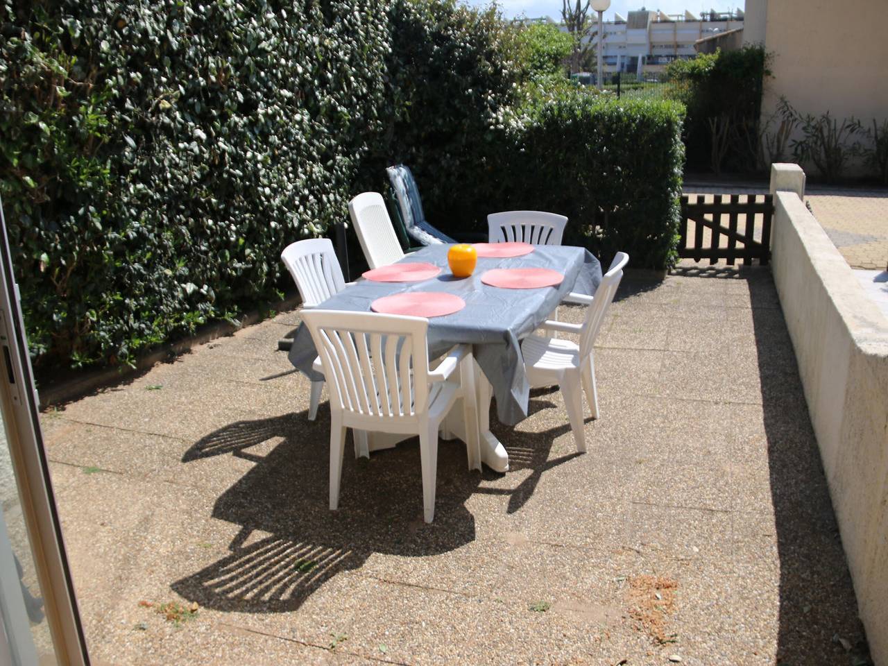 Charmante villa climatisée 4 pers, terrasse spacieuse, parking privé, tout équipé, Agde in Cap d'Agde, Agde
