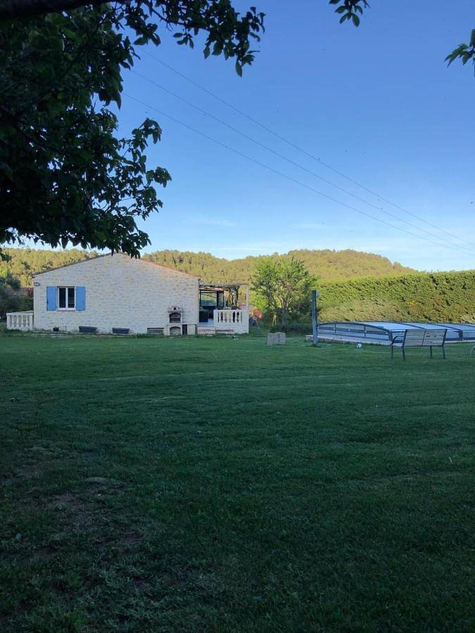 Villa pour 10 personnes, avec piscine et terrasse, animaux acceptés