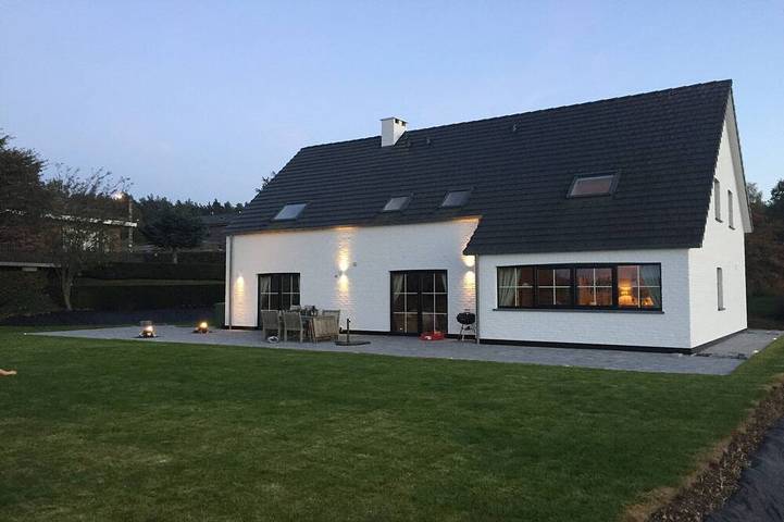 Location de vacances pour 8 personnes, avec Terrasse et Jardin dans Arimont