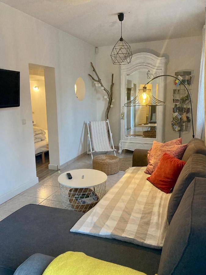 Appartement de vacances pour 2 personnes, avec Balcon et Terrasse ainsi que Jardin et Piscine