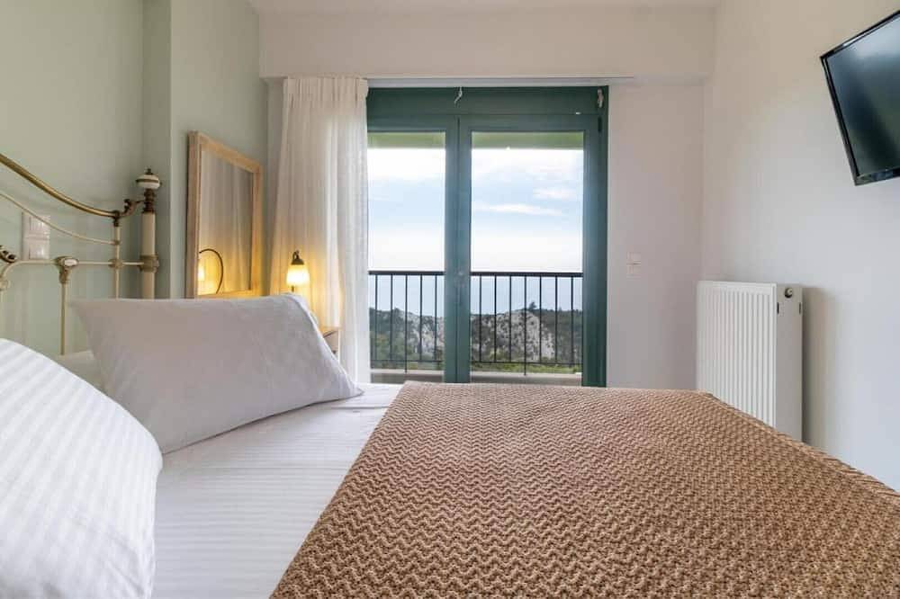 Sapphire Blue Villa in Kalamitsi, Grecia