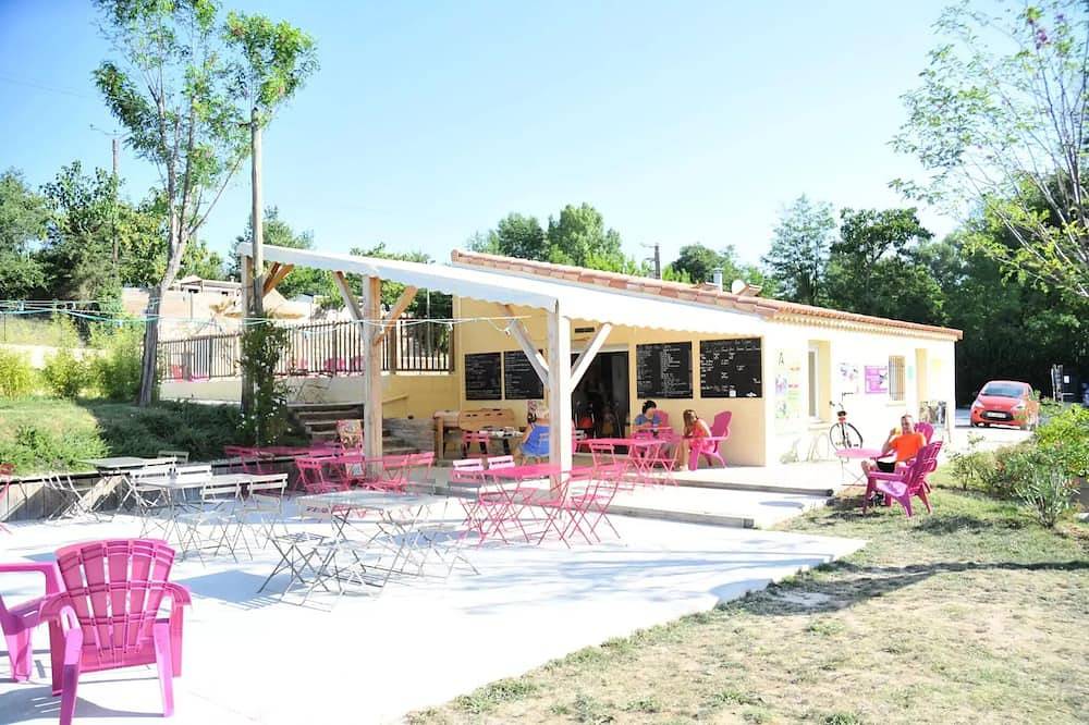 Tithome - 21m² - 2 chambres - sans sanitaires 5 personnes in Chauzon, Ardèche