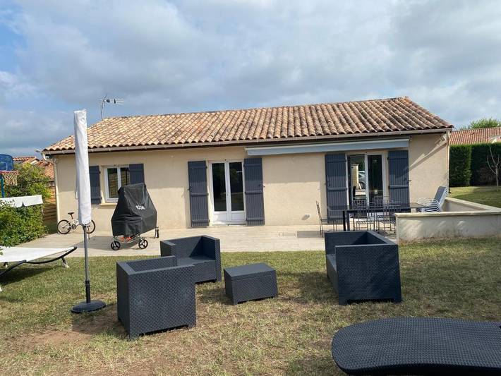 Location de vacances pour 8 personnes, avec jardin et piscine dans Boulazac Isle Manoire - 4