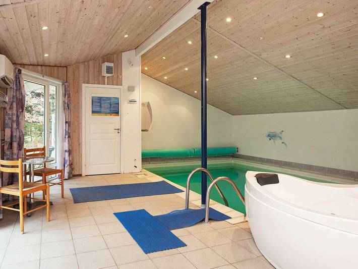 Ferienhaus für 12 Personen, mit Terrasse und Pool in Marielyst - 4