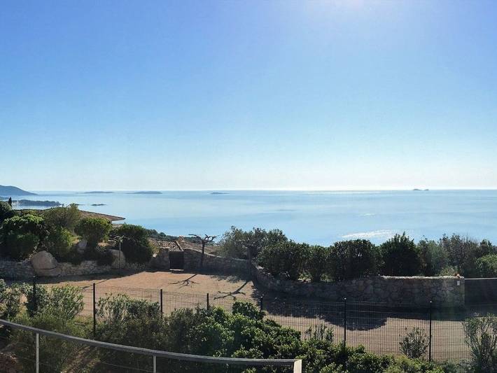 Location de vacances pour 8 personnes, avec terrasse et jardin dans Santa Giulia - 3
