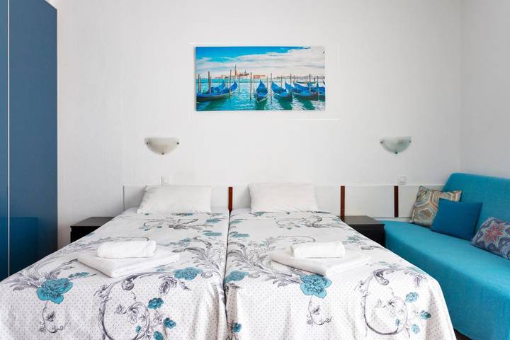 Gîte pour 2 personnes, avec piscine ainsi que jardin et vue dans Playa Paraíso - 3