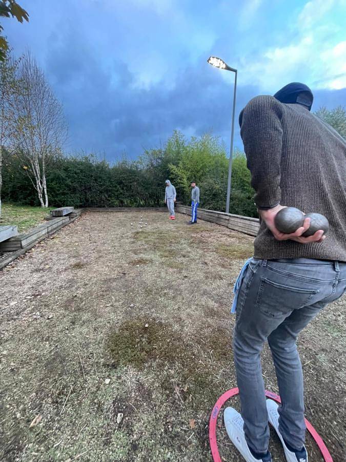 Location de vacances pour 5 personnes, avec vue et piscine dans La Monnerie-le-Montel - 4