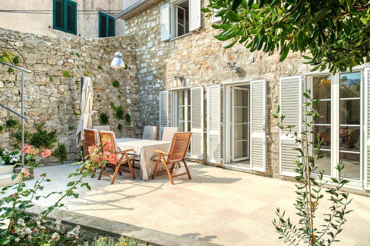 Villa Gajarda in Gradsko Kupaliste (Rab town), Rab Stadt