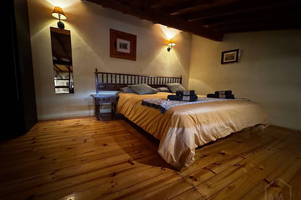 Dúplex en mitad de la naturaleza, ideal para parejas. in El Barraco, Valle del Alberche