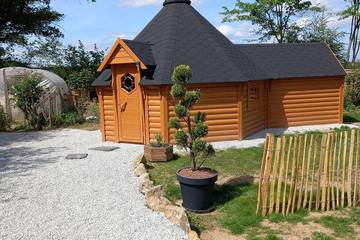 Gîte pour 12 personnes, avec jardin à Cléguérec