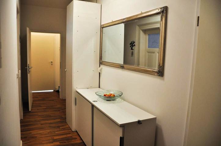 Gîte pour 3 personnes, avec vue et jardin dans Langgons - 4