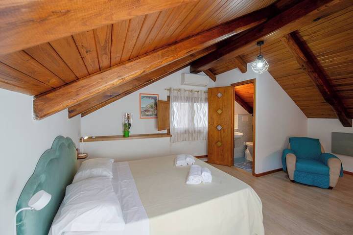 Maison Antica - One Step Away From the Sea in Maiori, Amalfi Coast