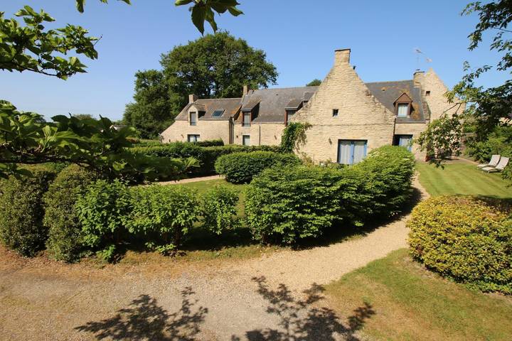 Gîte pour 6 personnes, avec terrasse et jardin à Caden - 2