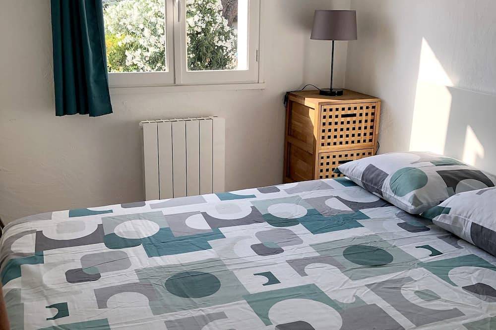 Southern charm, pretty village house with garden between Cannes and Grasse in Mouans-Sartoux, Cannes region