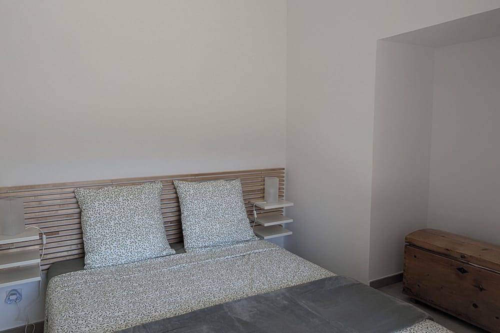 L'Escapade beautiful 90m2 villa renovated in 2024, air-conditioned, waterfront. in Ensuès-la-Redonne, Istres region