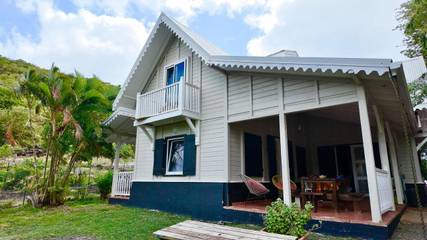 Auberge pour 2 personnes, avec jardin ainsi que vue et balcon dans Grande Anse d'Arlet