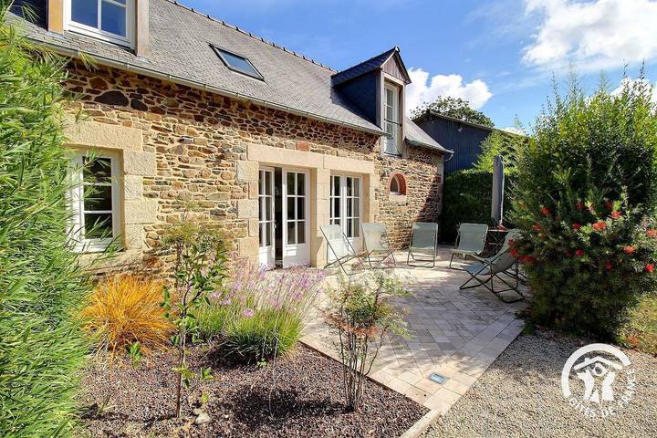 Gîte pour 6 personnes, avec Terrasse et Jardin ainsi que Piscine et Vue à Lézardrieux - 4