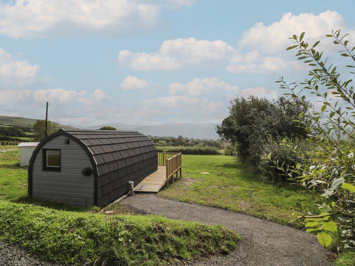 Hut for 2 people, with garden in Snowdonia
