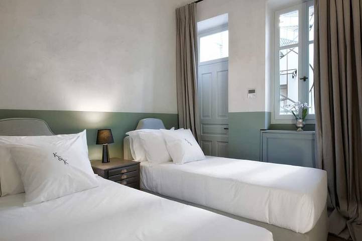 Gorgeous Athens Apartment | 2 Bedrooms | Apartment Sting | Balcony in Central Section of Athens, Athens