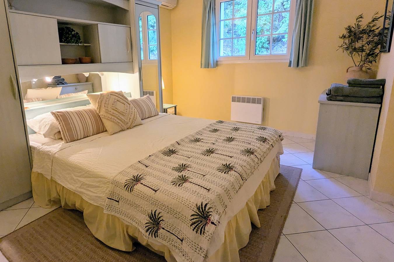 8 Bed Villa with Private Pool & Terrace in Montouliers, Mittelmeerküste (Frankreich)