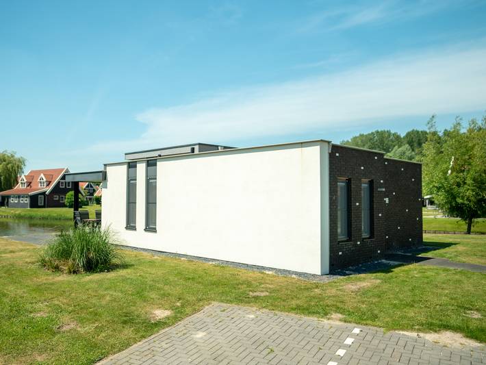 Bungalow voor 6 personen, met balkon/terras en terras in Biddinghuizen
