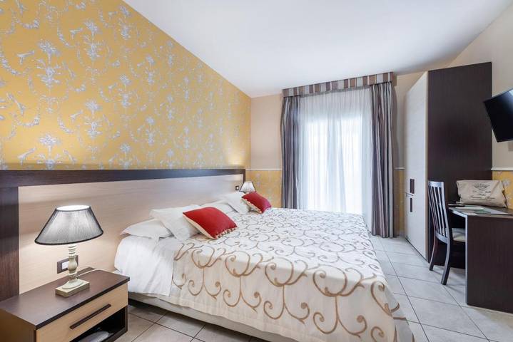 Hotel dla 2 osób, z ogród i widok w Fiumicino