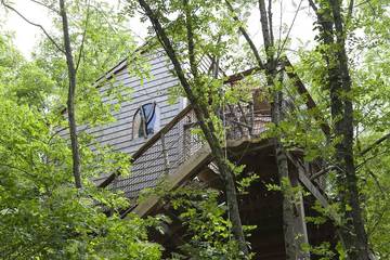 Cabane en bois pour 4 personnes, avec jacuzzi ainsi que terrasse et sauna en Indre-et-Loire
