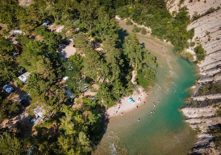 Camping pour 6 personnes, avec piscine et terrasse à Castellane - 3