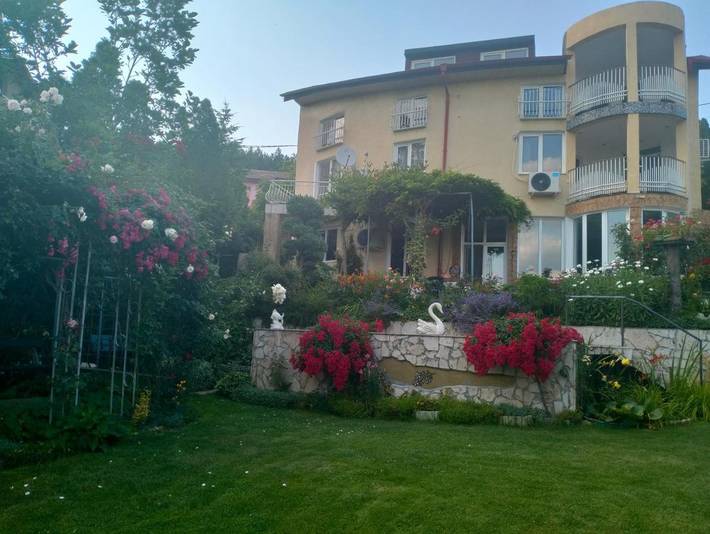 Maison d’hôte pour 4 personnes, avec jardin ainsi que piscine et vue à Sofia - 2
