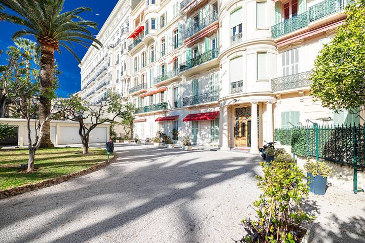 Holiday rental for 5 people, with balcony in Menton