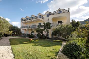 Holiday Rental for 3 People in Laganas, Zakynthos, Photo 1