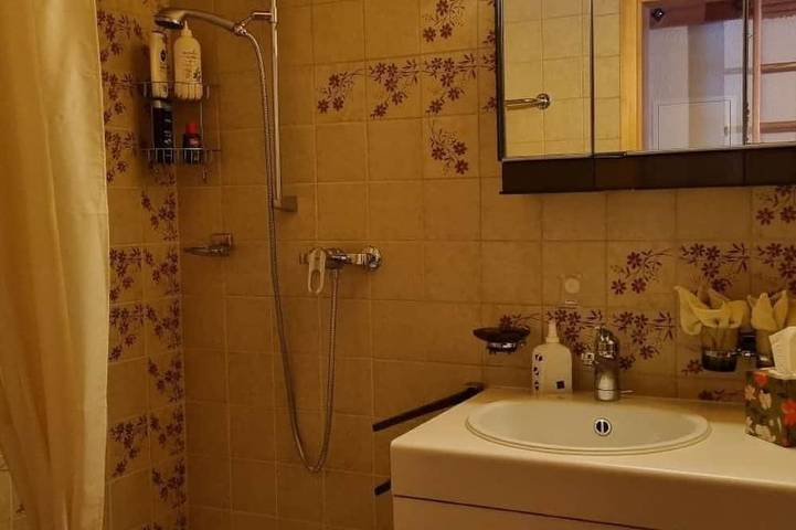 Gîte pour 4 personnes, avec balcon dans Axalp - 4