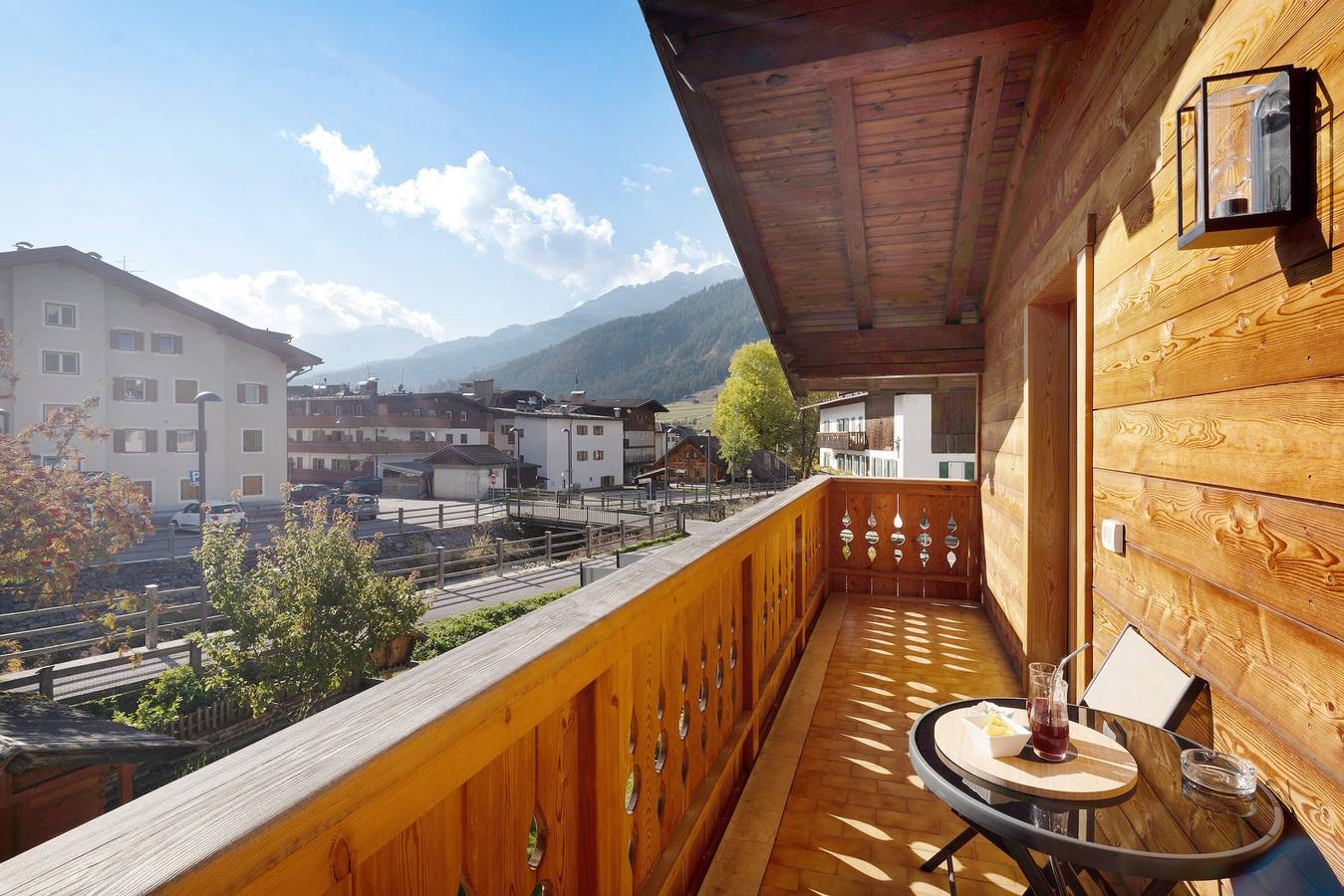 Ganze Wohnung, Apartment 'Ciasa Giorgina' mit Bergblick, privater Terrasse und Wlan in Pozza di Fassa, San Giovanni di Fassa
