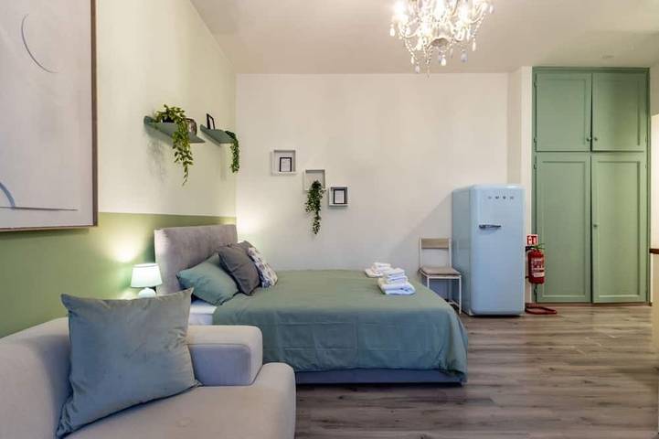 Apartamento entero, Feel Good - Downtown Varese - Apartment for 2 people - Free Wi-Fi - By Guestaly in Varese, Provincia de Varese