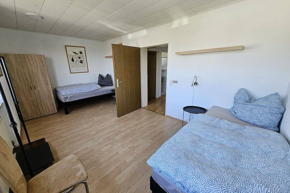 Ganze Wohnung, Gemütliche Penthouse Wohnung mit Dachterrasse in Bergshausen, Fuldabrück
