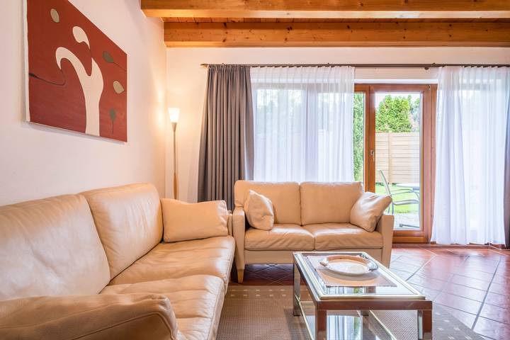 Ganze Wohnung, "Gästehaus Heilig Ferienwohnung 3" nur wenige Meter vom Bodensee entfernt in Langenargen, Region Bodensee-Oberschwaben