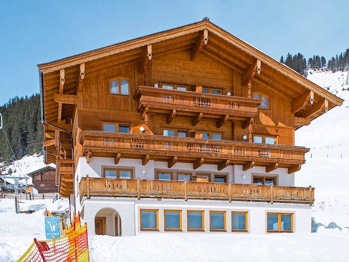 Ferienwohnung für 4 Personen, mit Balkon und Garten in Königsleiten