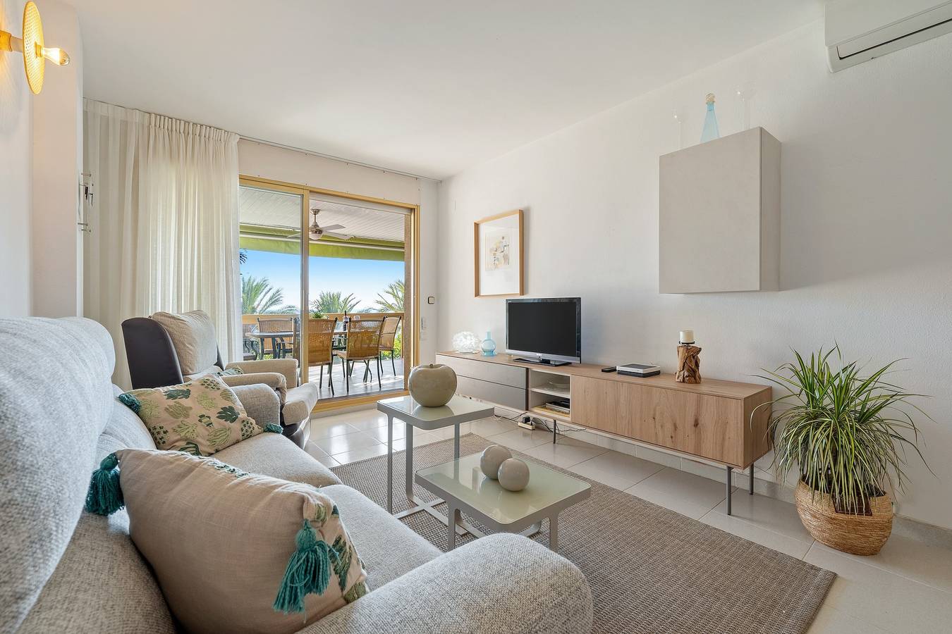 Entire apartment, Apartment 'Albatros' with Sea View, Wi-Fi and Air Conditioning in Cambrils, Costa Dorada