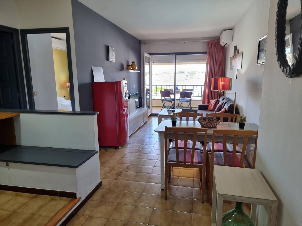 Ganze Ferienwohnung, Ferienwohnung für 4 Personen mit Meerblick in l'Escala, Oberampurien