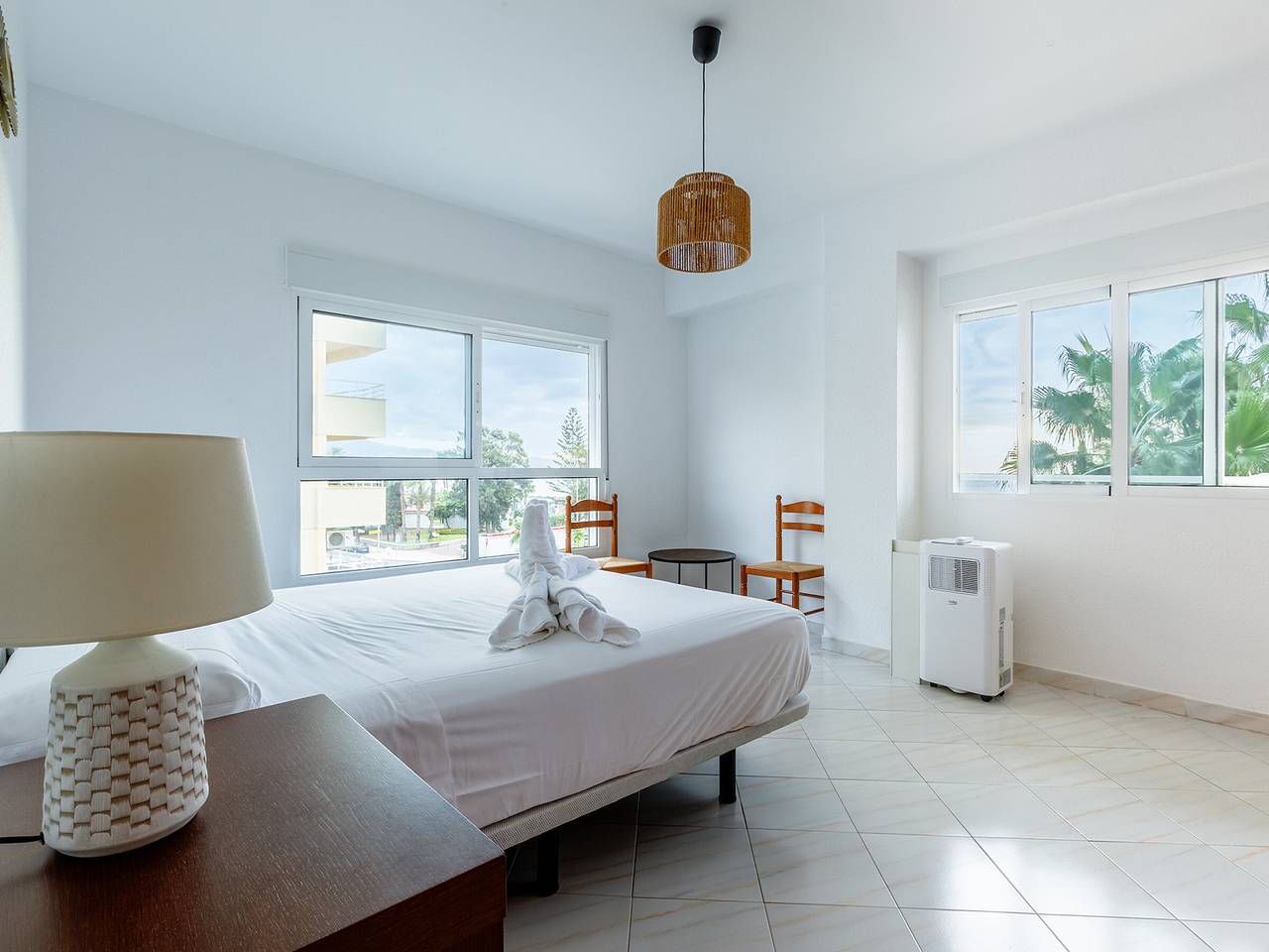 Entire apartment, Seafront apartment in Torre del Mar, 2 bedrooms, air conditioning in Playa de Torre del Mar, Torre del Mar
