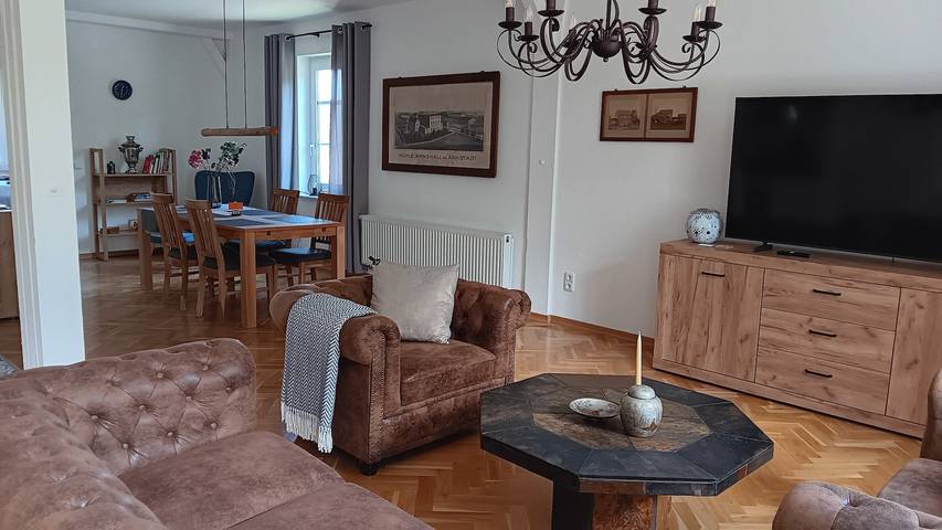Ganze Wohnung, Holiday Apartment Henry - Auszeit unter alten Balken in Arnstadt (Thüringen), Arnstadt