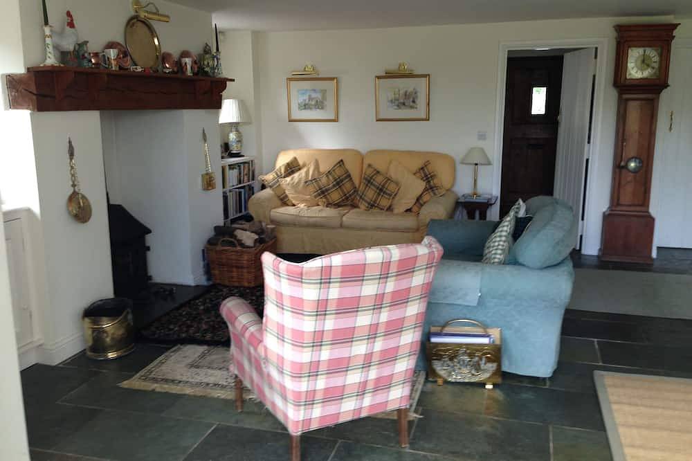Beautiful cottage in stunning location by Loughrigg Fell and close to Ambleside in Skelwith Bridge, Lake District