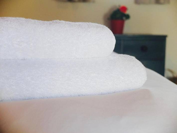 Location de vacances pour 18 personnes, avec jardin ainsi que vue et piscine à Puylagarde - 3