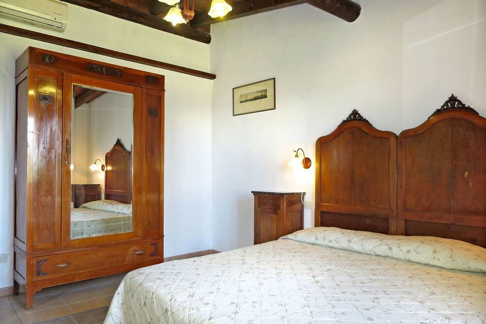 Ginestre 11 by Interhome in Monticiano, Chianti