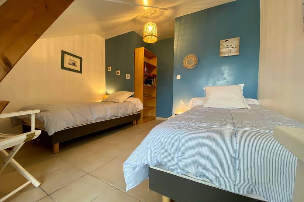 Charmante Maison au Cœur d’un Village Paludier, Proche Guérande et Plages, Terrasse et Wifi in Guérande, Côte d'Amour