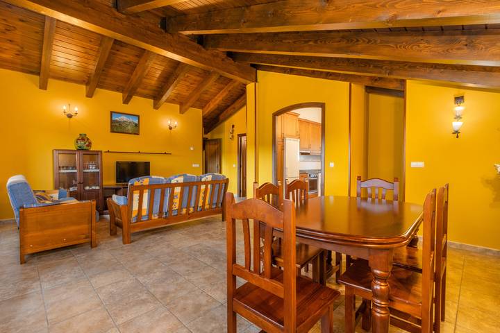 Chalet para 9 personas, con jardín en Valle de Benasque - 4