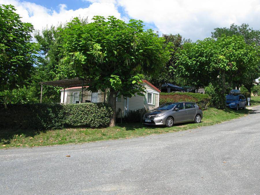 Camping La Bastide - Mobilhome 5 personnes - 2 chambres 5 couchages avec sanitaires - 23 à 29 m² in Villefranche-du-Périgord, Périgord Noir