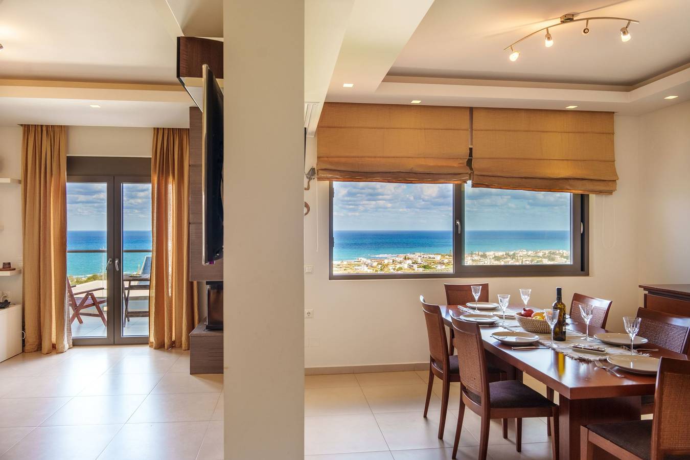 Villa für 8 Personen mit Balkon in Kokkini Hani, Iraklio-Heraklion und Umgebung