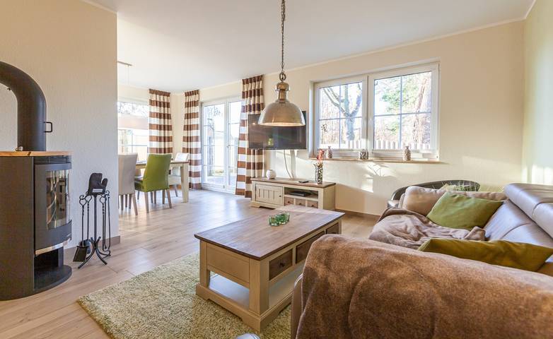 Ferienhaus für 7 Personen, mit Terrasse und Garten sowie Sauna, kinderfreundlich in Zingst - 2