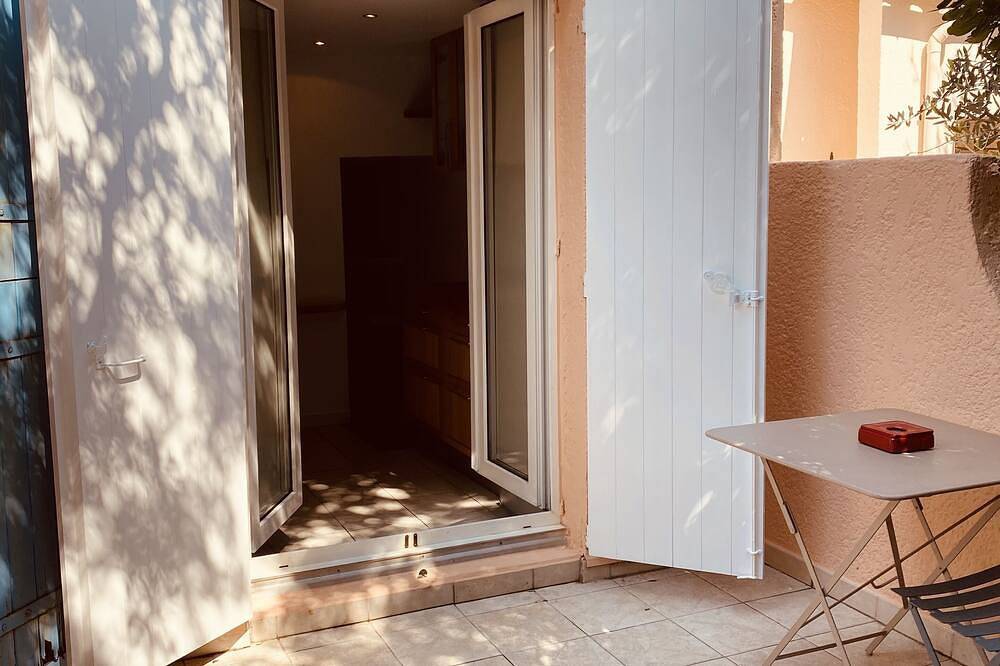 Ganze Wohnung, Charming little Tropezian mazet in Cogolin, Mittelmeerküste (Frankreich)
